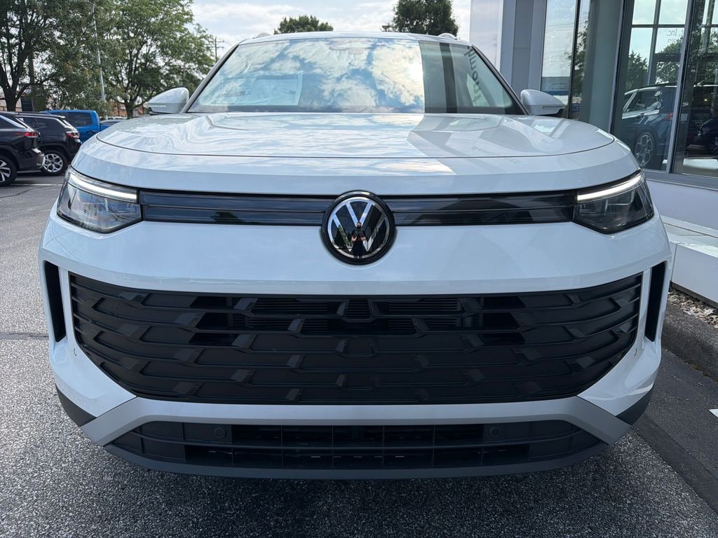 New 2026 Volkswagen Tiguan 2.0T SE SUV