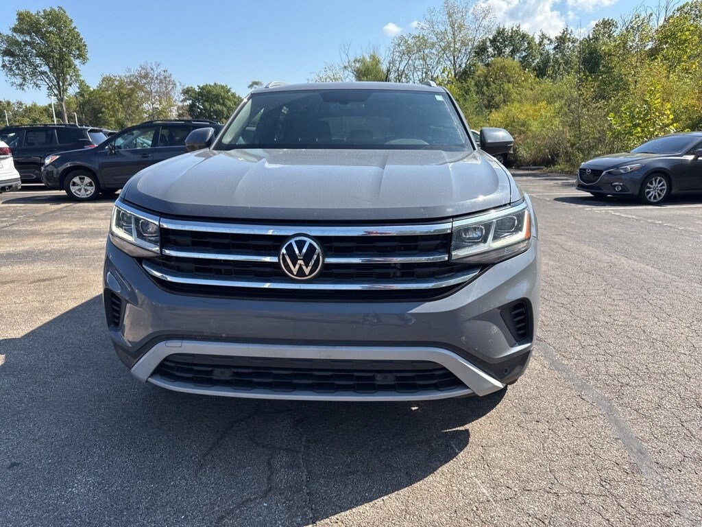 2022 Volkswagen Atlas Cross Sport V6 SE Technology photo 2