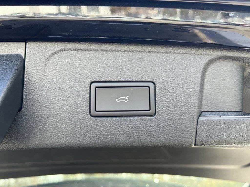 2026 Volkswagen Atlas SE w/Tech - Photo 30