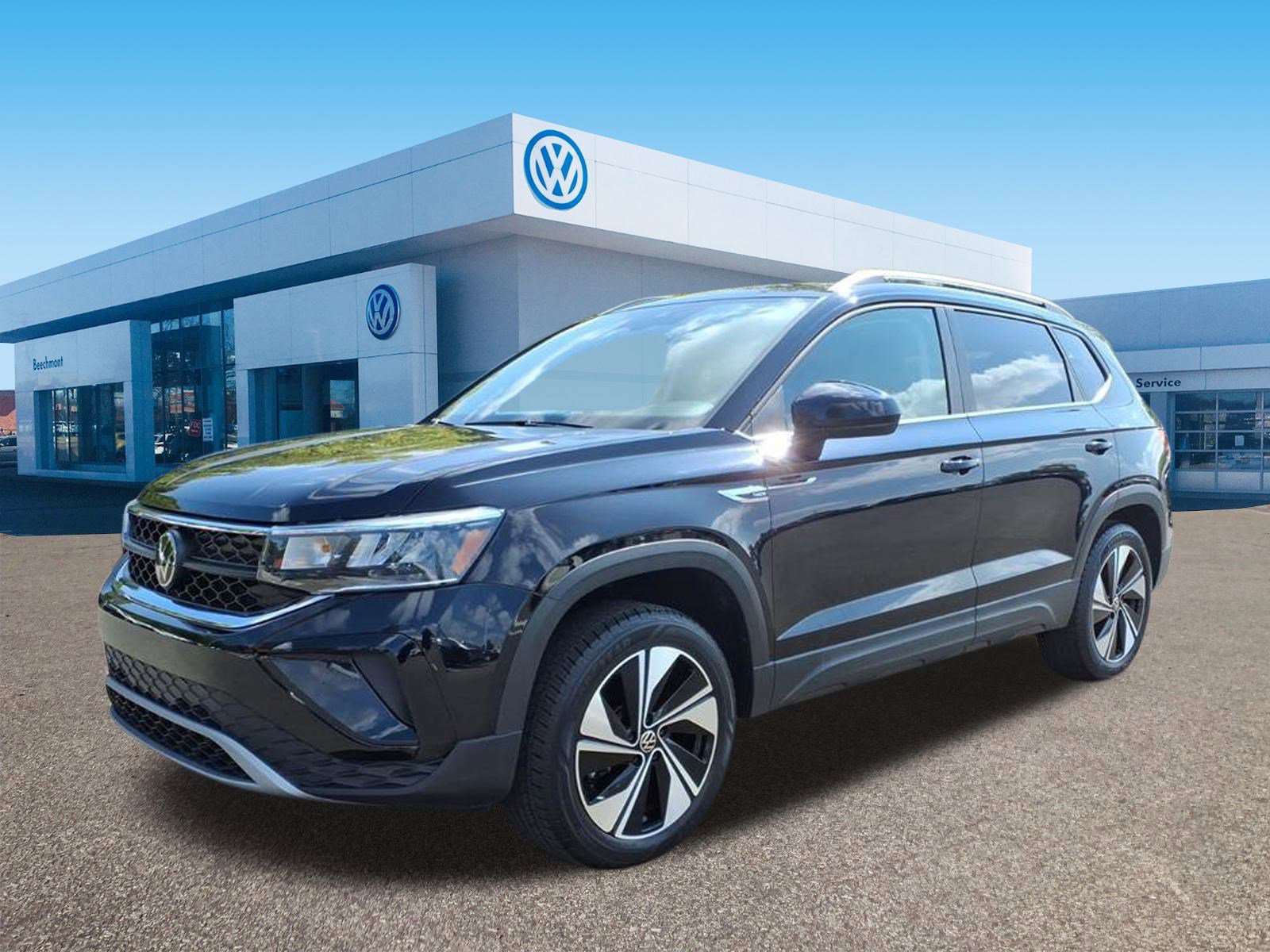 2024 Volkswagen Taos SE photo 2