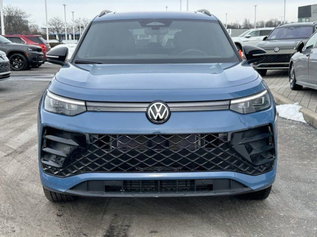New 2026 Volkswagen Tiguan 2.0T SE R-Line Black SUV