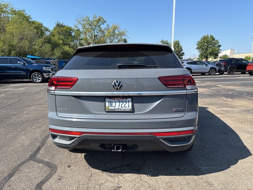 2022 Volkswagen Atlas Cross Sport V6 SE Technology photo 3