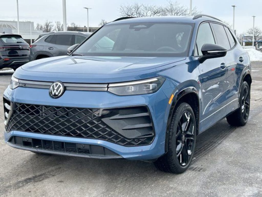 New 2026 Volkswagen Tiguan 2.0T SE R-Line Black SUV