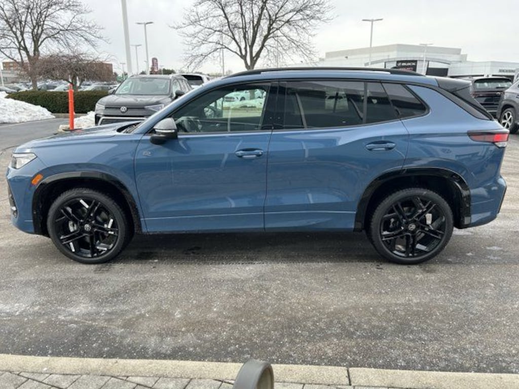 New 2026 Volkswagen Tiguan 2.0T SE R-Line Black SUV