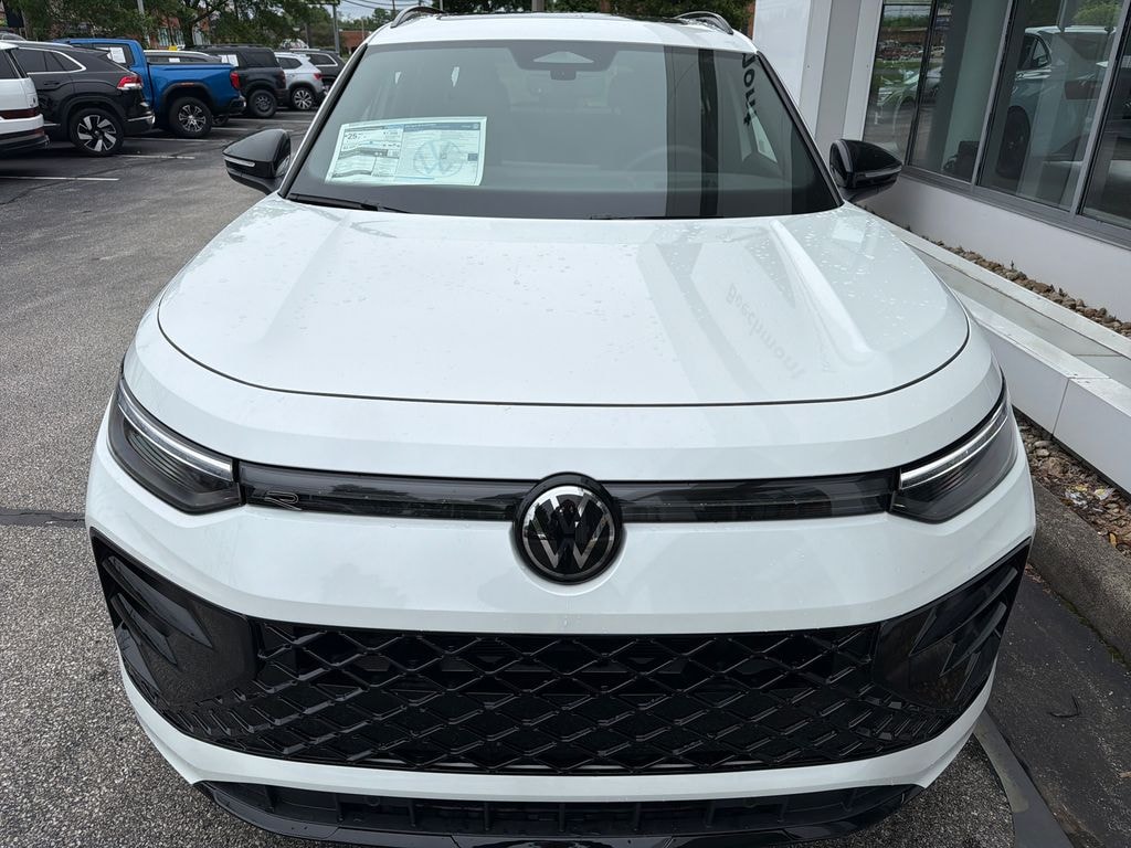 New 2026 Volkswagen Tiguan 2.0T SE R-Line Black SUV
