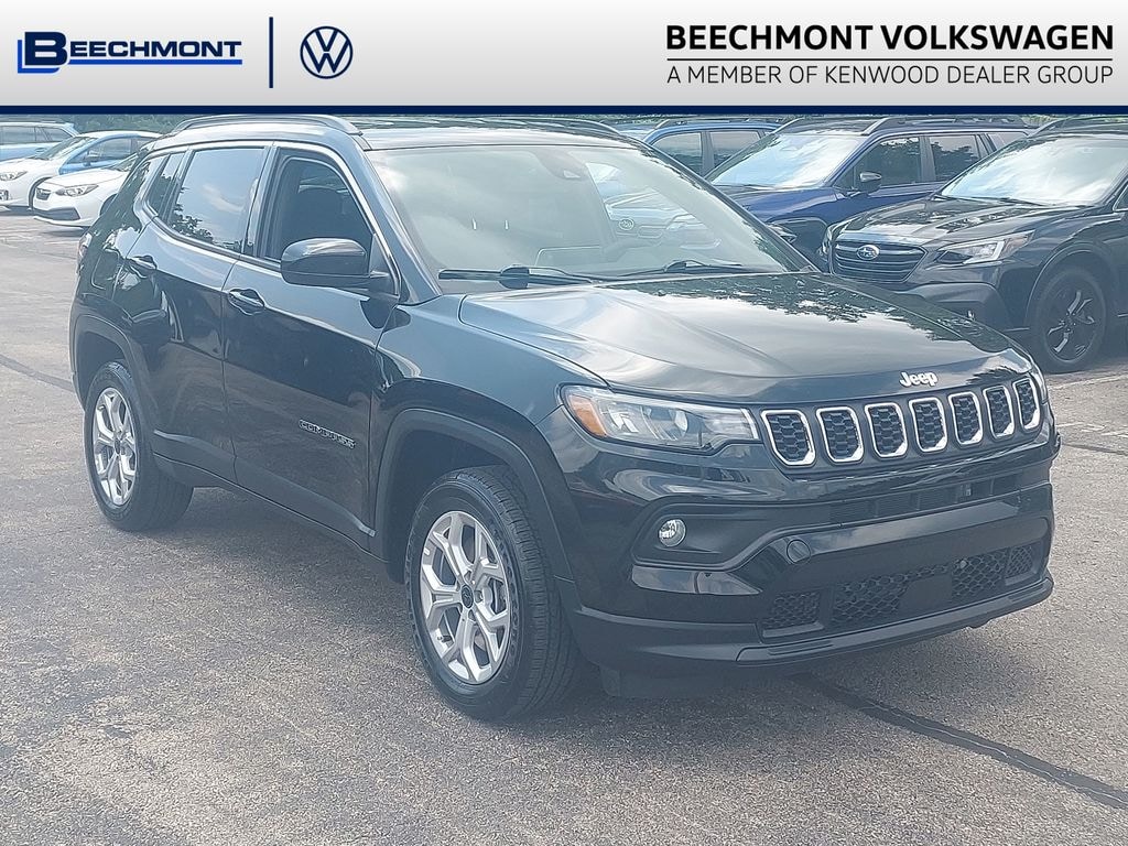 Used 2025 Jeep Compass Latitude SUV