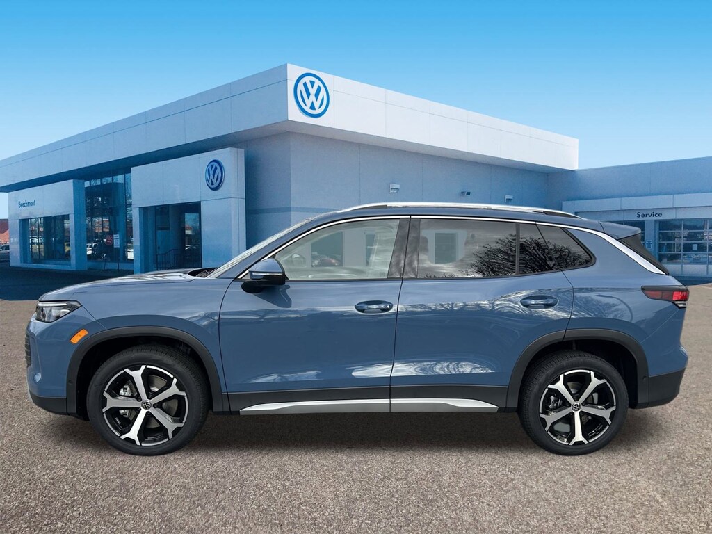 New 2026 Volkswagen Tiguan 2.0T SE SUV