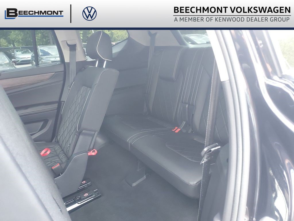 2025 Volkswagen Atlas SEL Premium R-Line - Photo 30