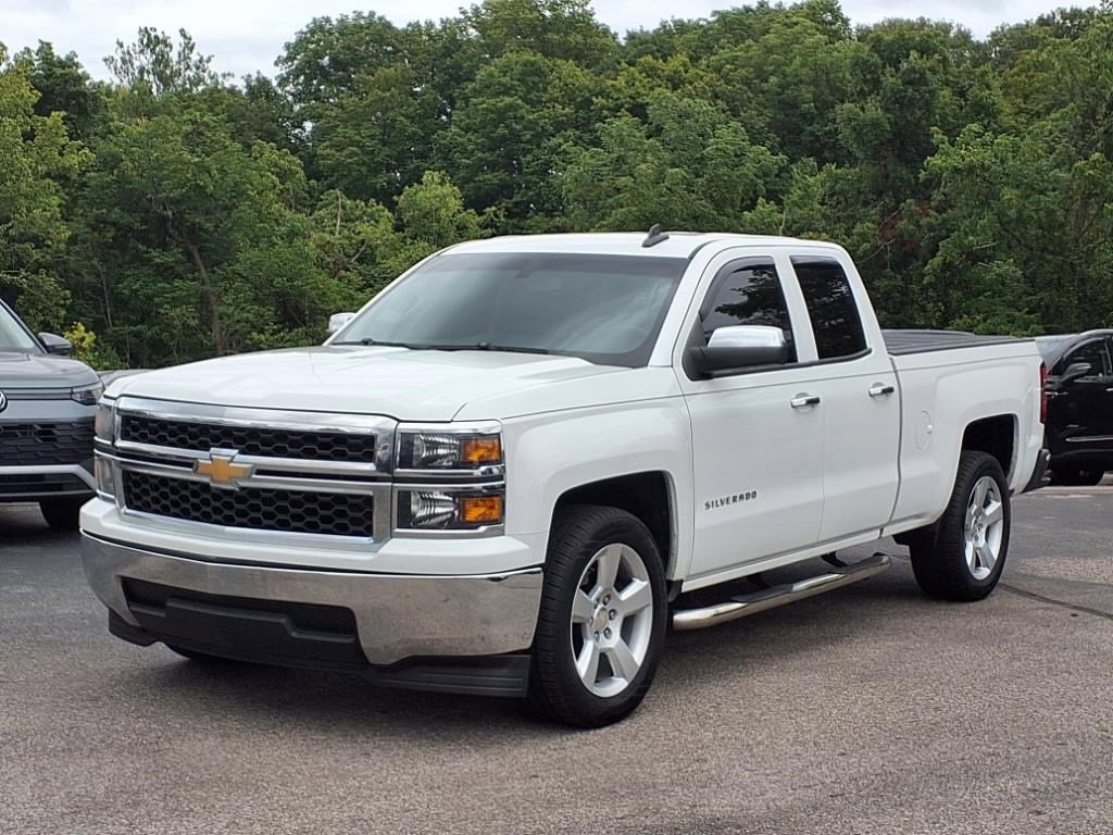 2015 Chevrolet Silverado 1500 LS photo 2