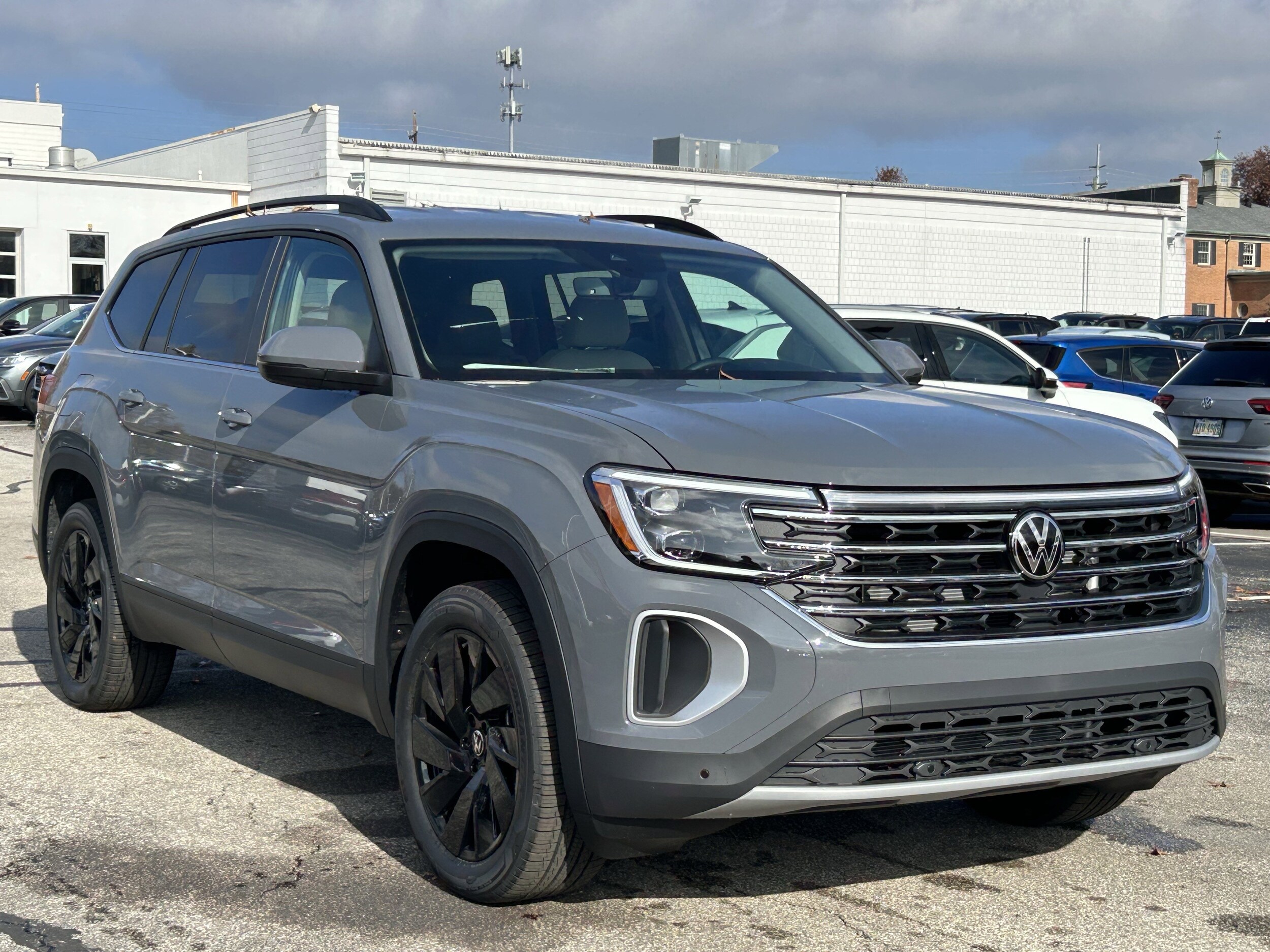 2026 Volkswagen Atlas SE Technology photo 4