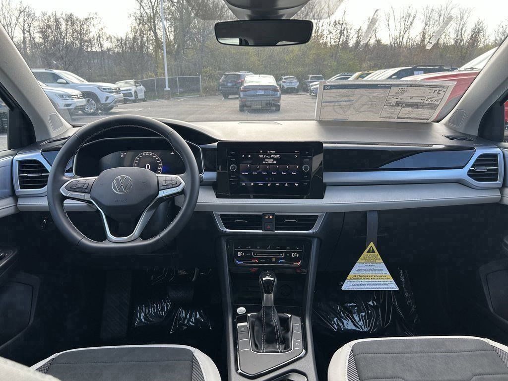 2026 Volkswagen Taos SE - Photo 9