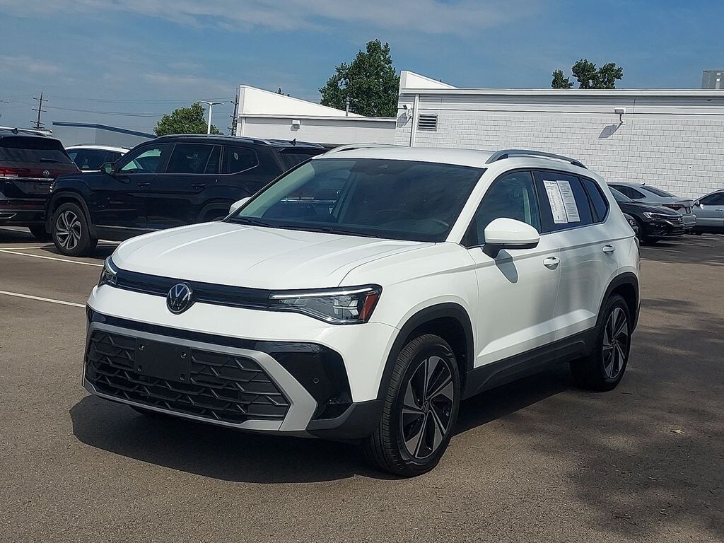 Certified 2025 Volkswagen Taos 1.5T SE SUV