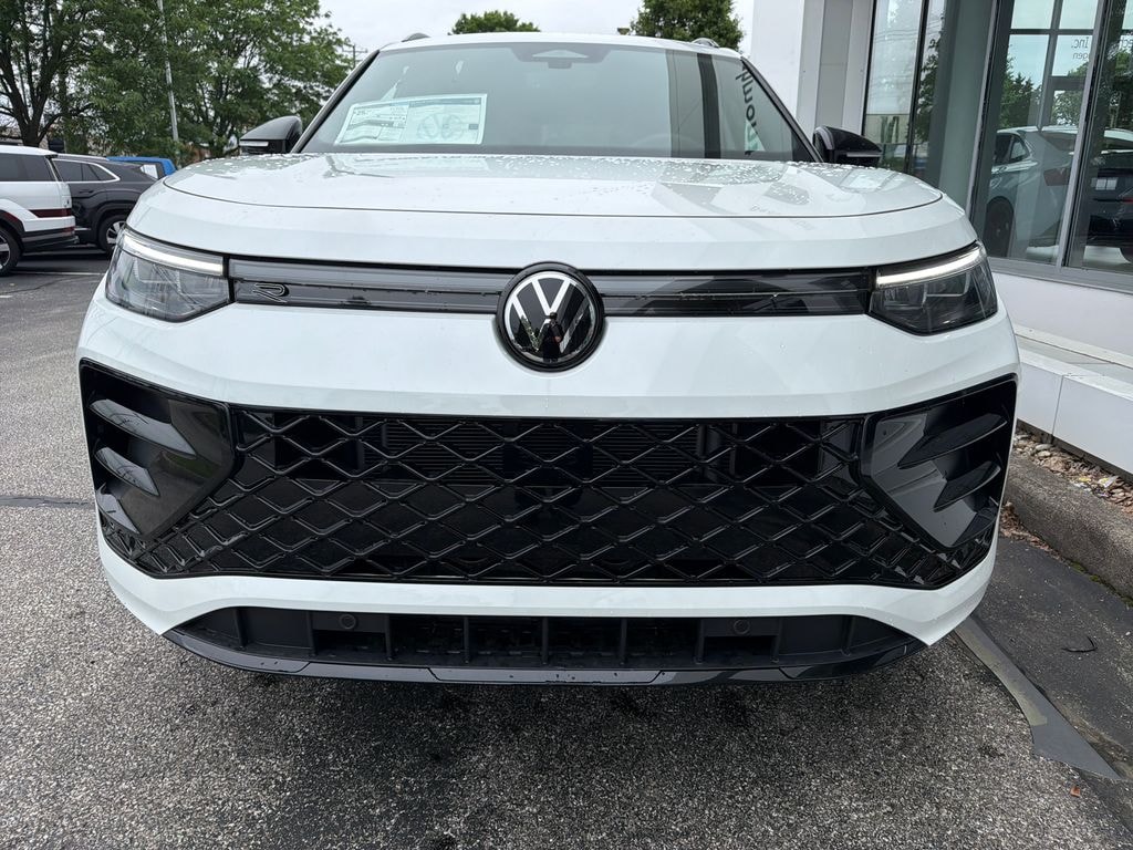 New 2026 Volkswagen Tiguan 2.0T SE R-Line Black SUV
