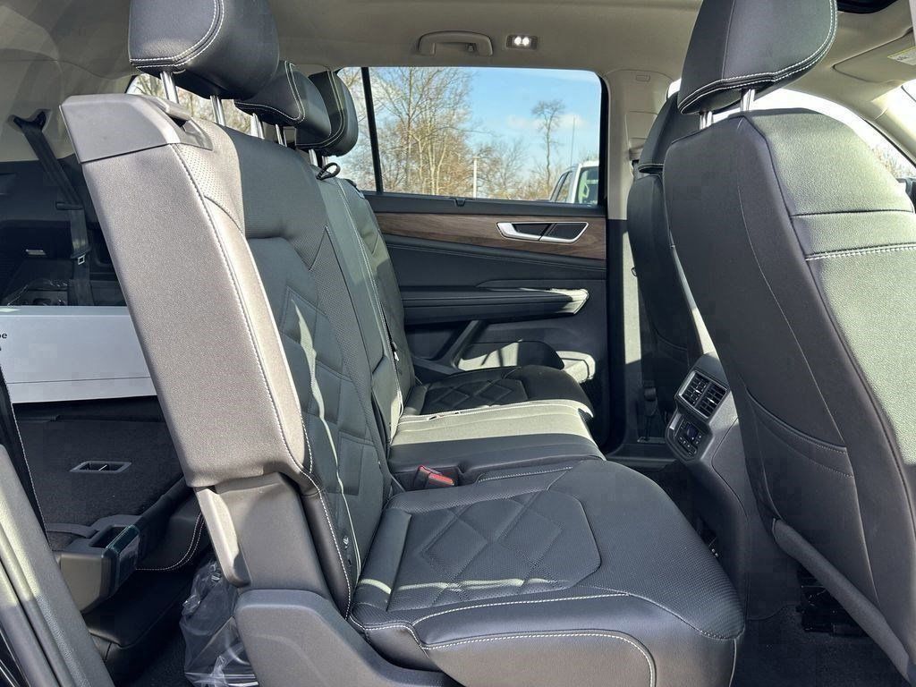 2026 Volkswagen Atlas SE w/Tech - Photo 26