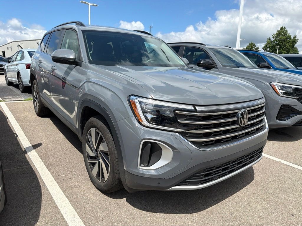 Used 2025 Volkswagen Atlas 2.0T SE w/Technology SUV