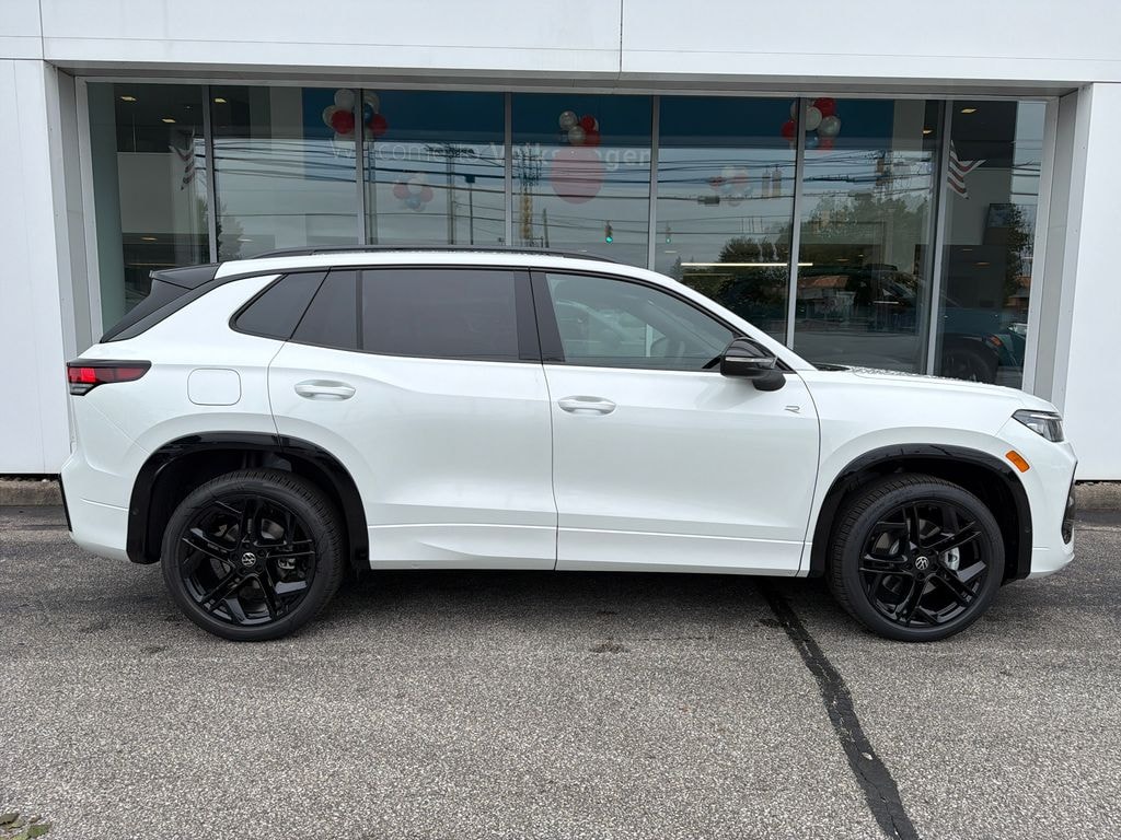 New 2026 Volkswagen Tiguan 2.0T SE R-Line Black SUV