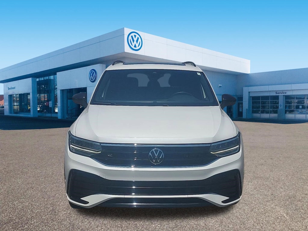 Used 2024 Volkswagen Tiguan 2.0T SE R-Line Black SUV