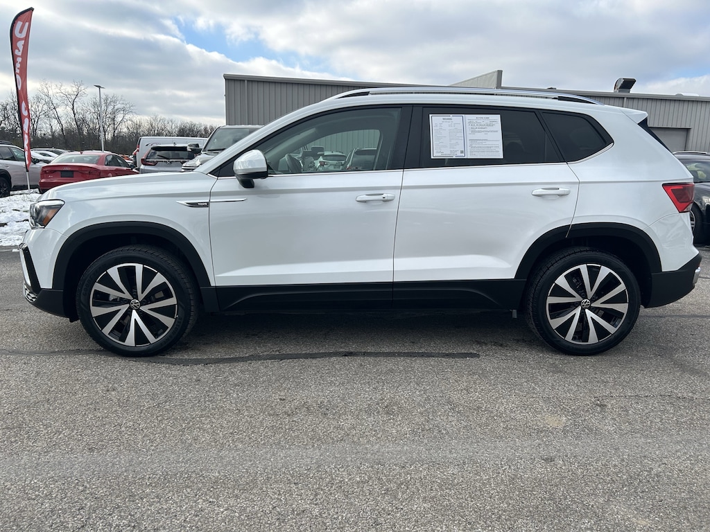 Used 2024 Volkswagen Taos 1.5T SE SUV