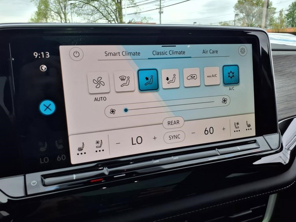 2025 Volkswagen Atlas SEL - Photo 19