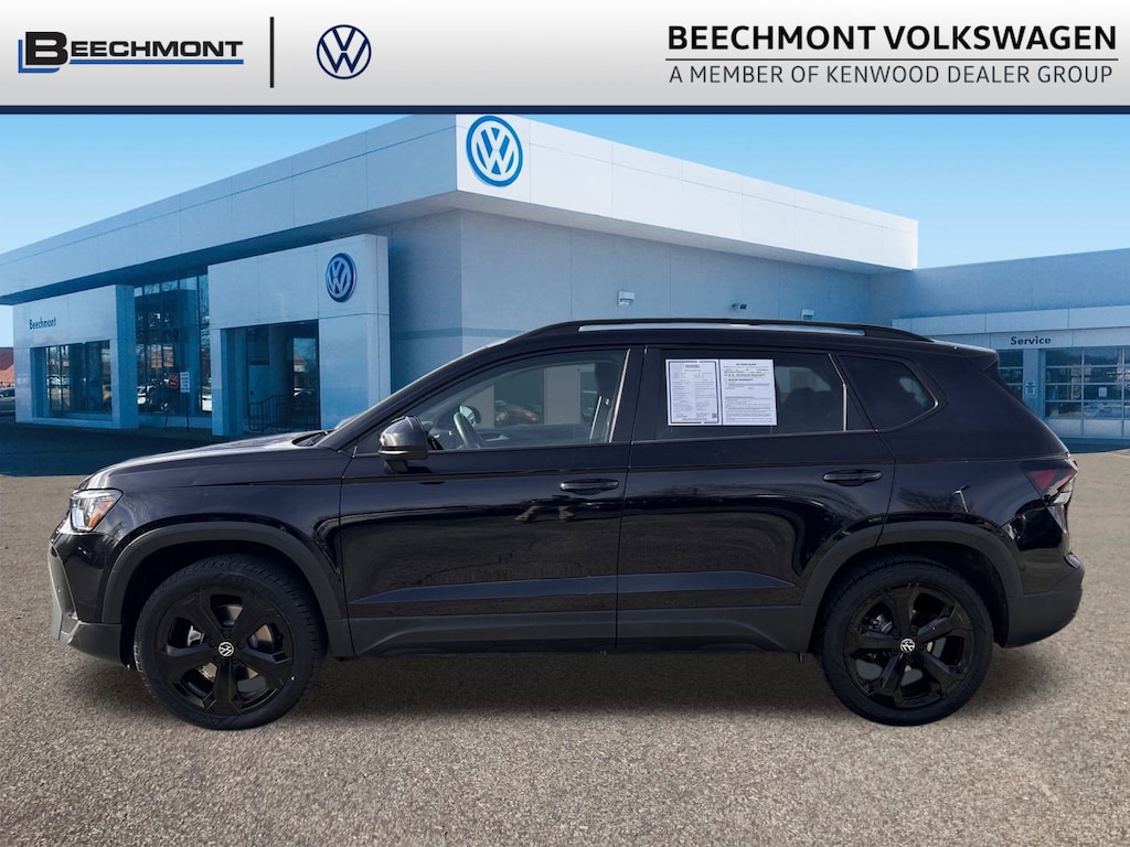 Used 2025 Volkswagen Taos 1.5T SE Black SUV
