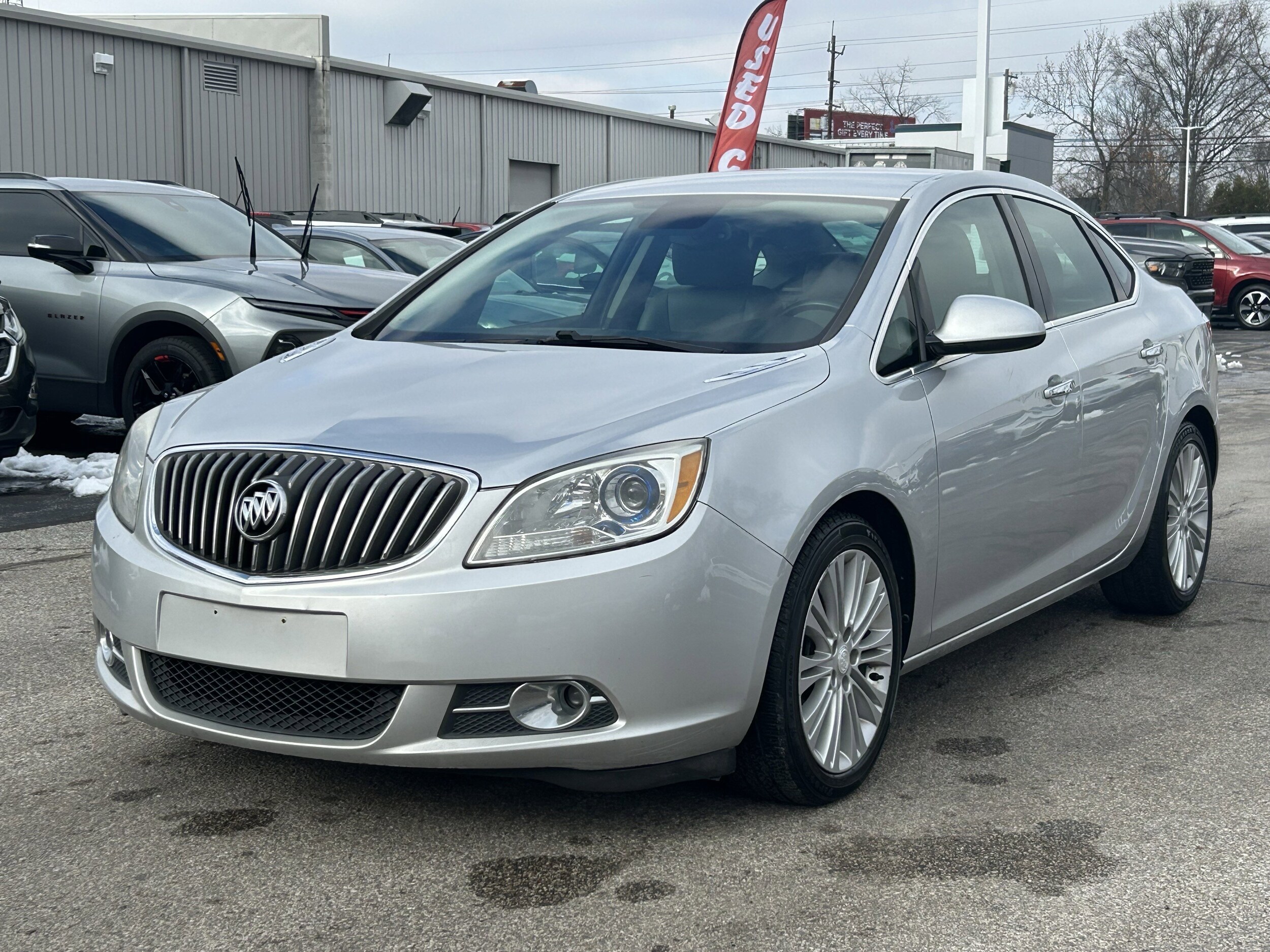 2013 Buick Verano Base photo 2