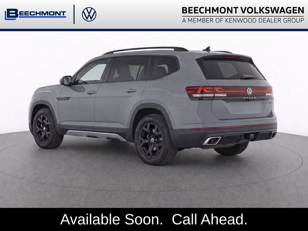 Used 2024 Volkswagen Atlas 2.0T Peak Edition SEL SUV