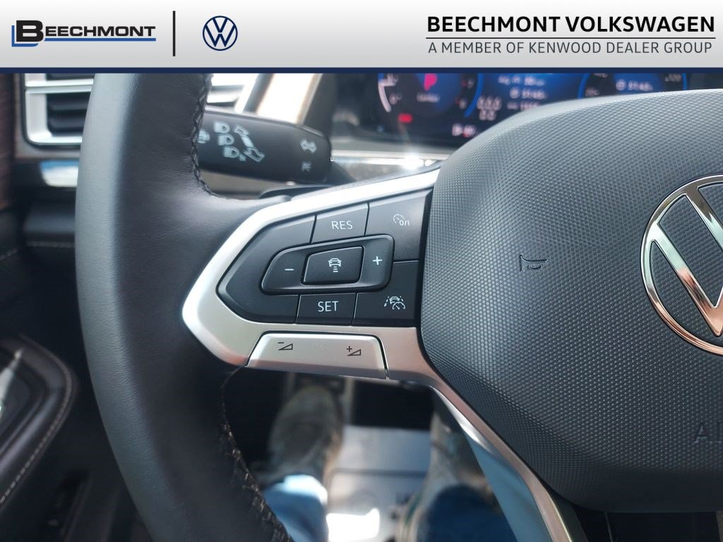 2025 Volkswagen Atlas SEL Premium R-Line - Photo 20