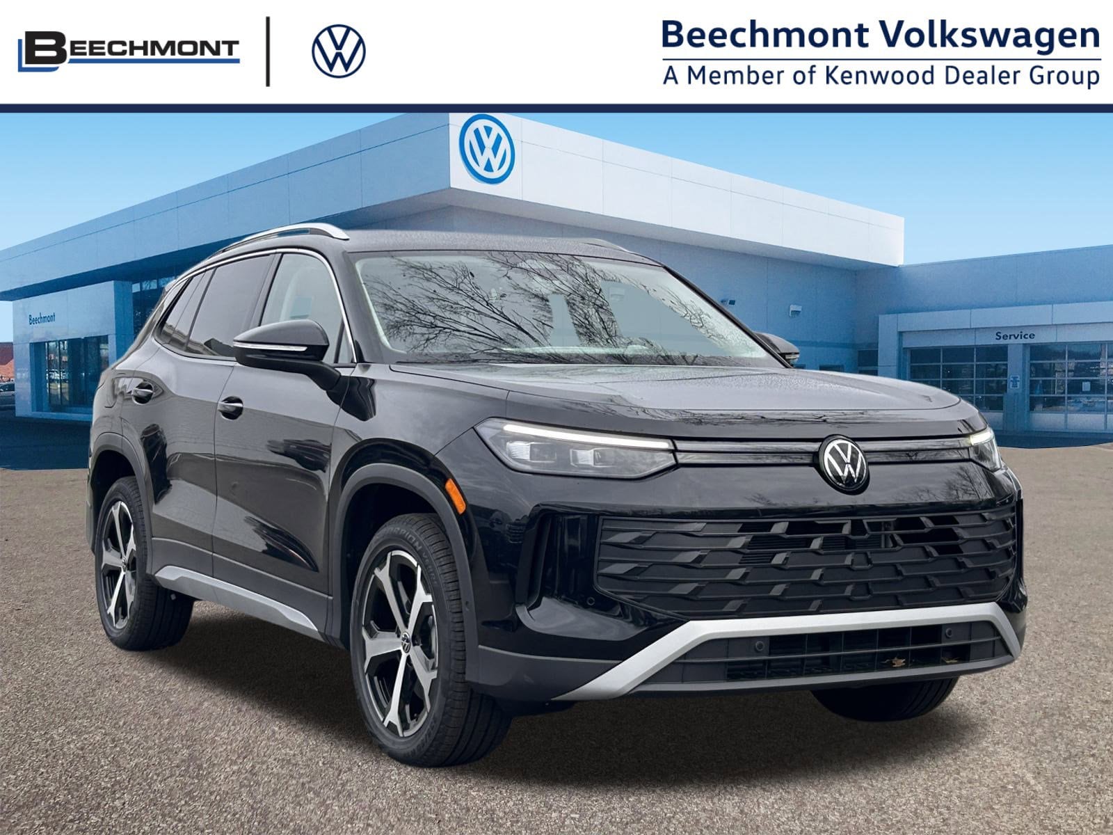 2026 Volkswagen Tiguan SE's photo