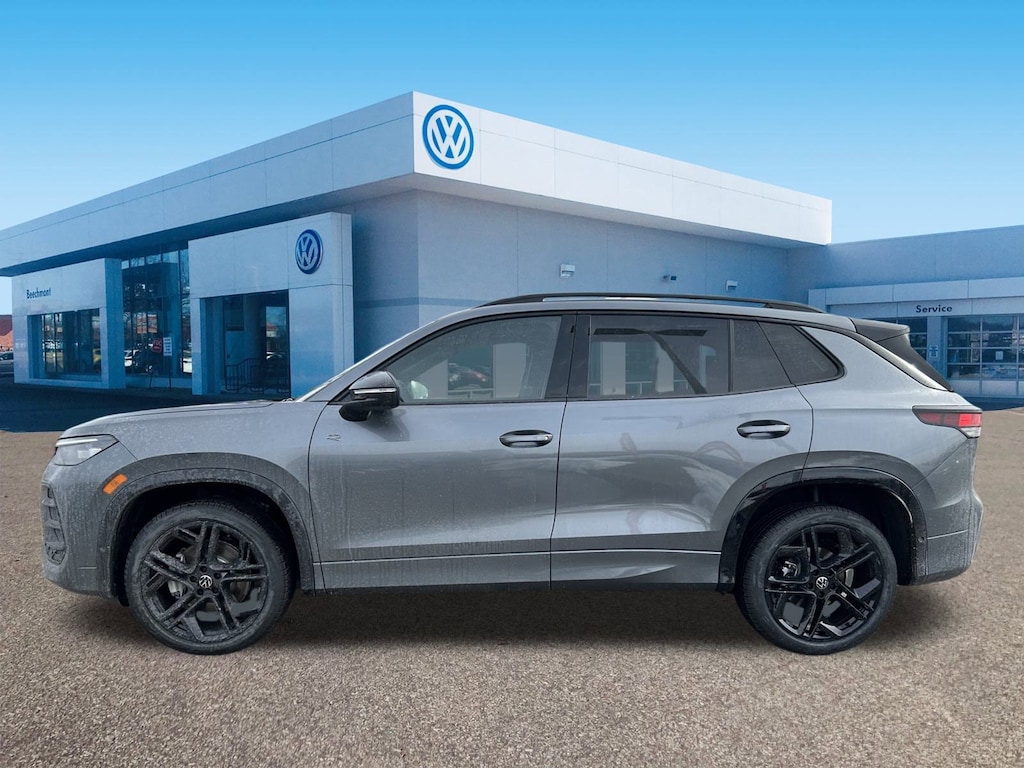 New 2026 Volkswagen Tiguan 2.0T SE R-Line Black SUV