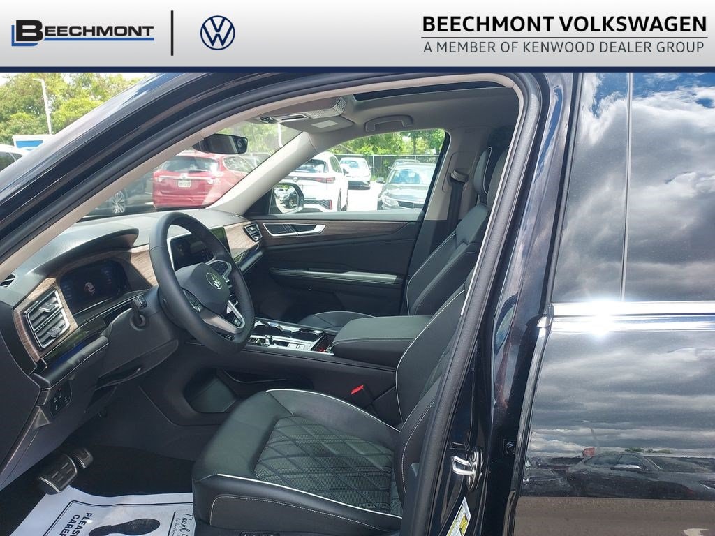 2025 Volkswagen Atlas SEL Premium R-Line - Photo 28