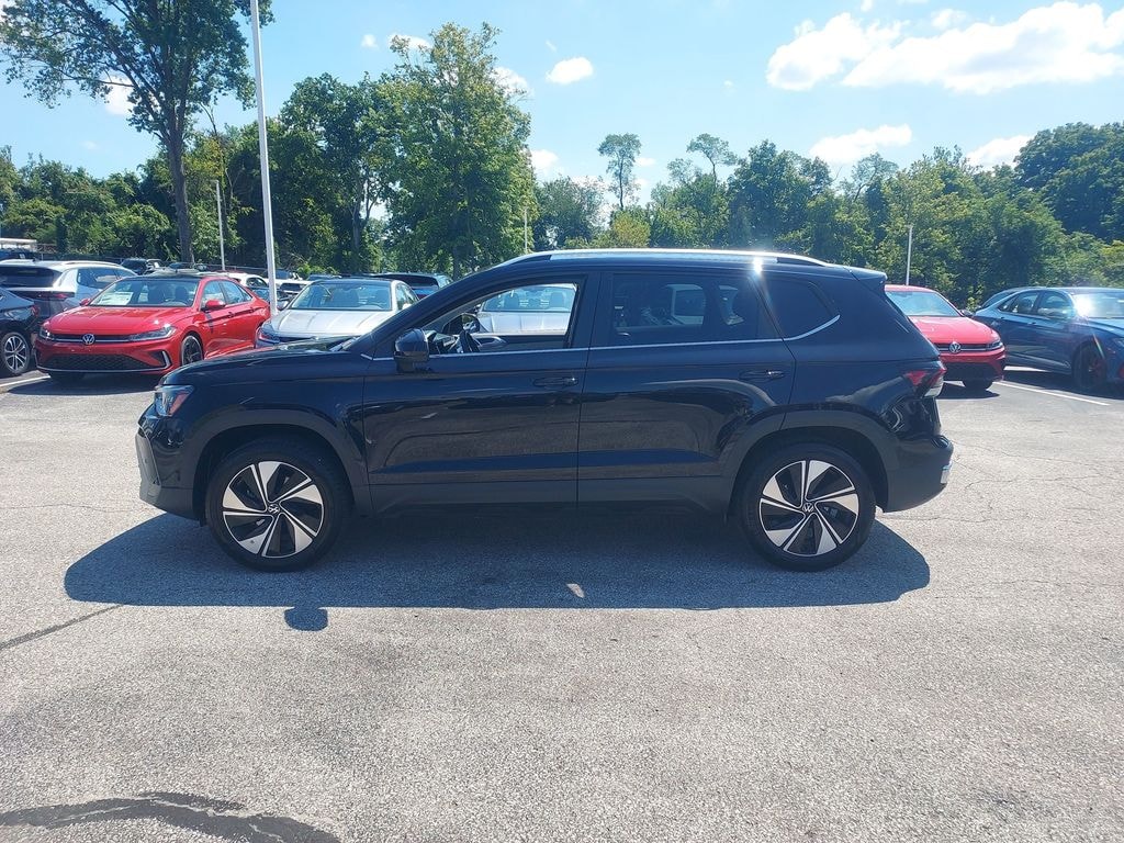 Certified 2025 Volkswagen Taos 1.5T SE SUV