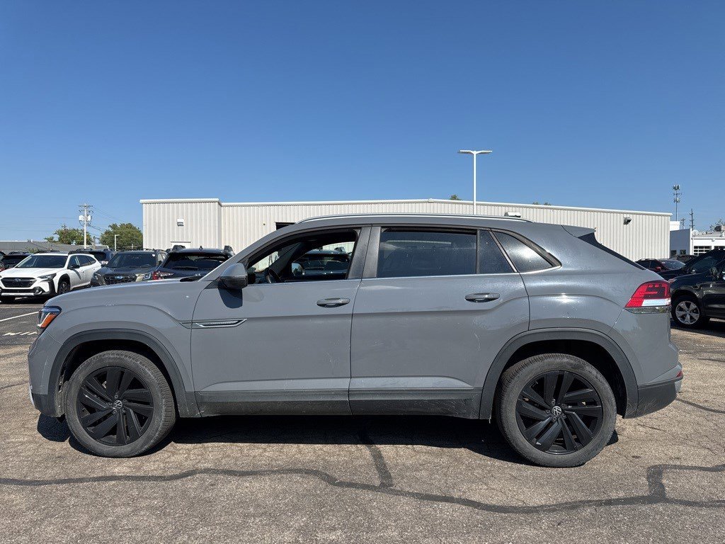 2022 Volkswagen Atlas Cross Sport V6 SE Technology photo 4