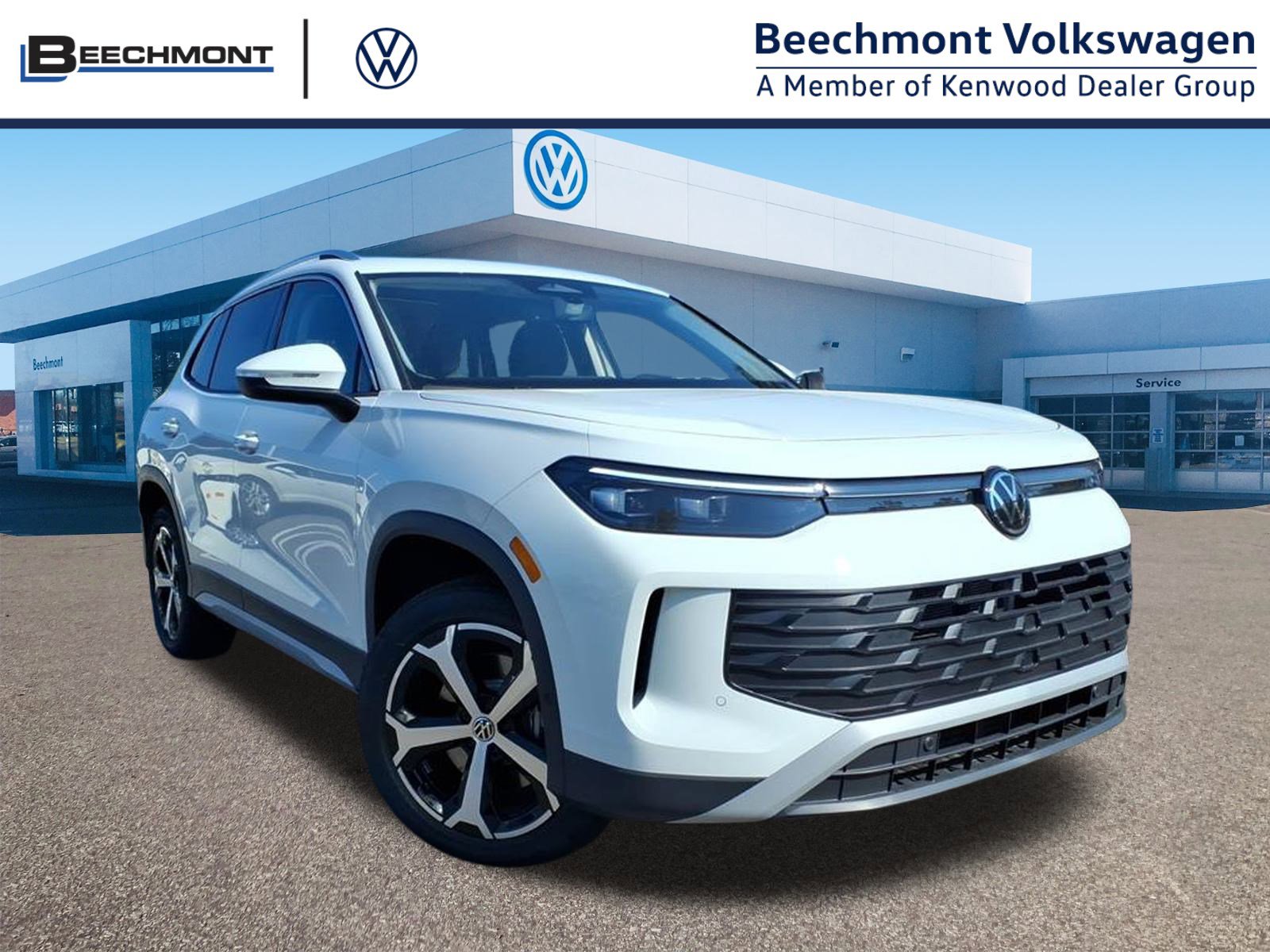 2025 Volkswagen Tiguan SE's photo