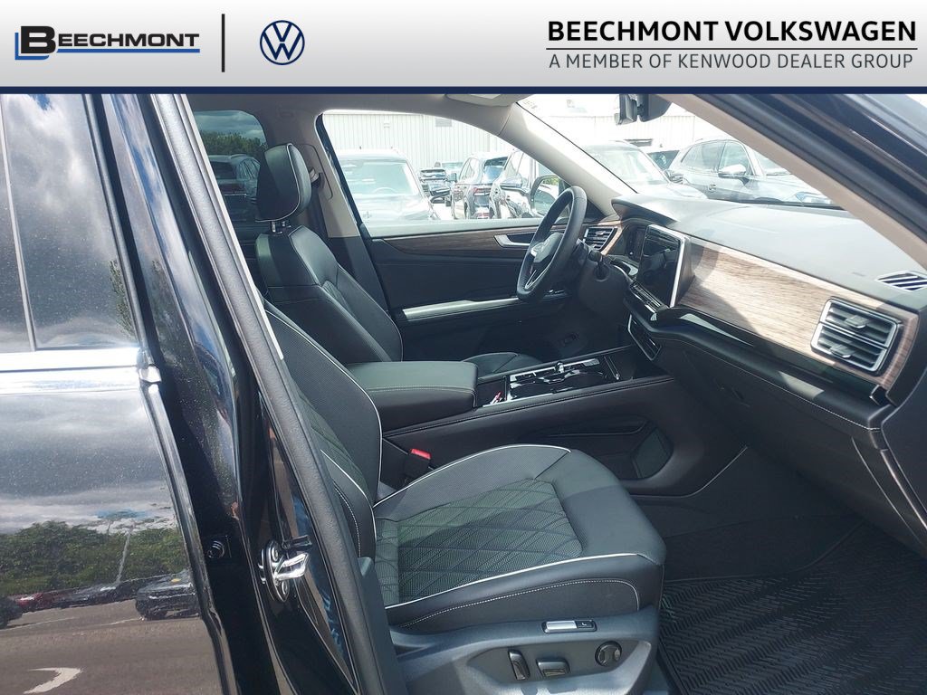 2025 Volkswagen Atlas SEL Premium R-Line - Photo 33
