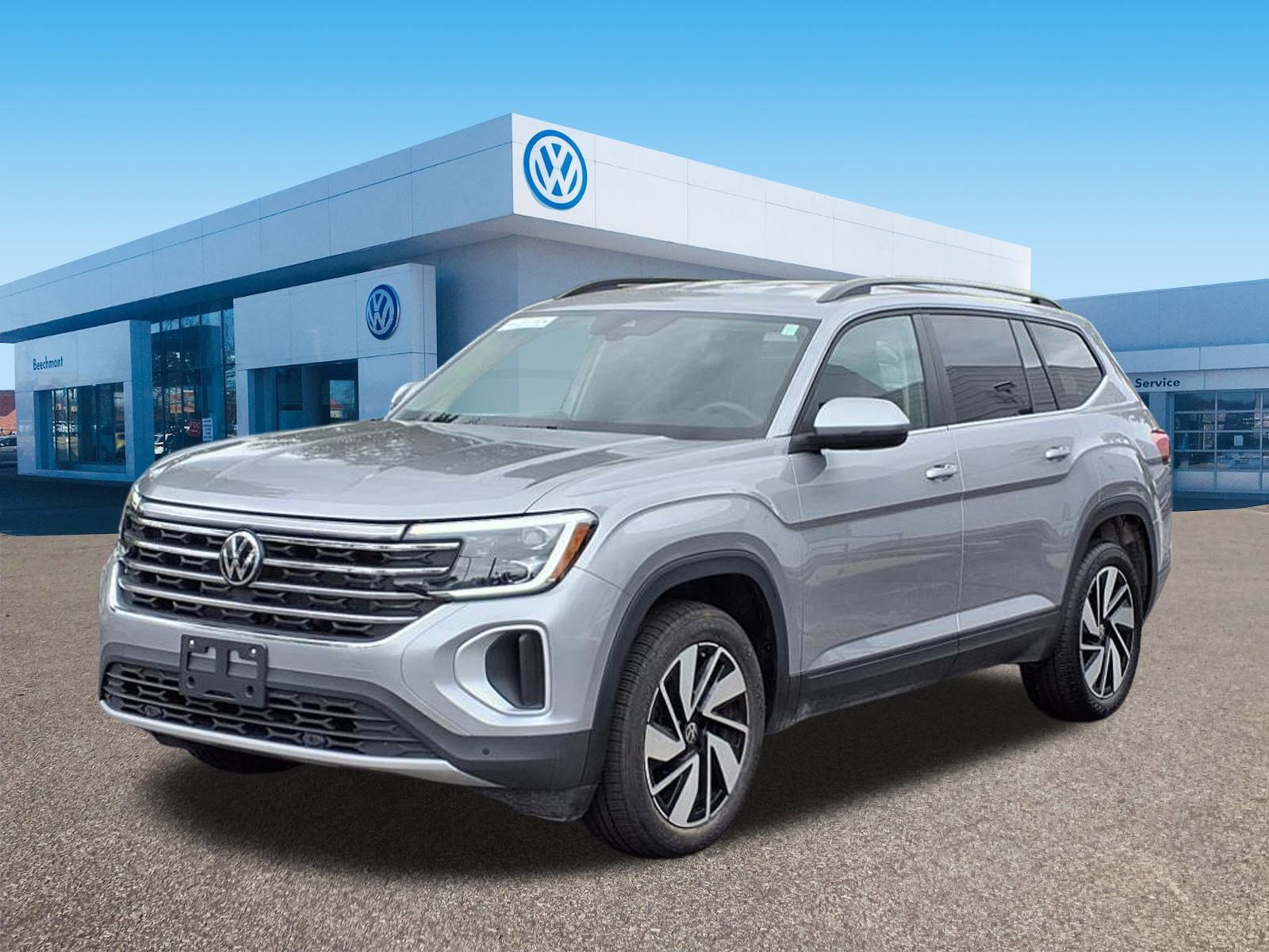 2024 Volkswagen Atlas SE Technology photo 2