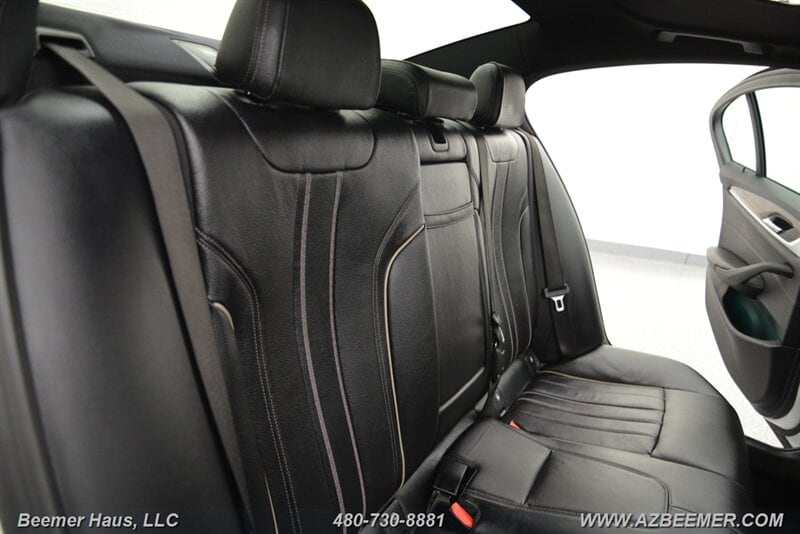 2018 BMW 5 Series 530e - Photo 29