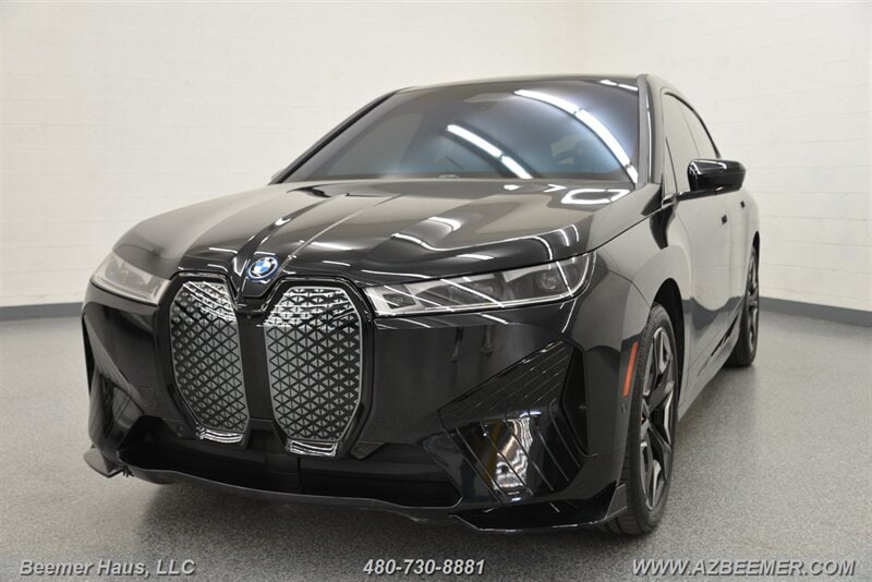 2025 BMW iX M60's photo