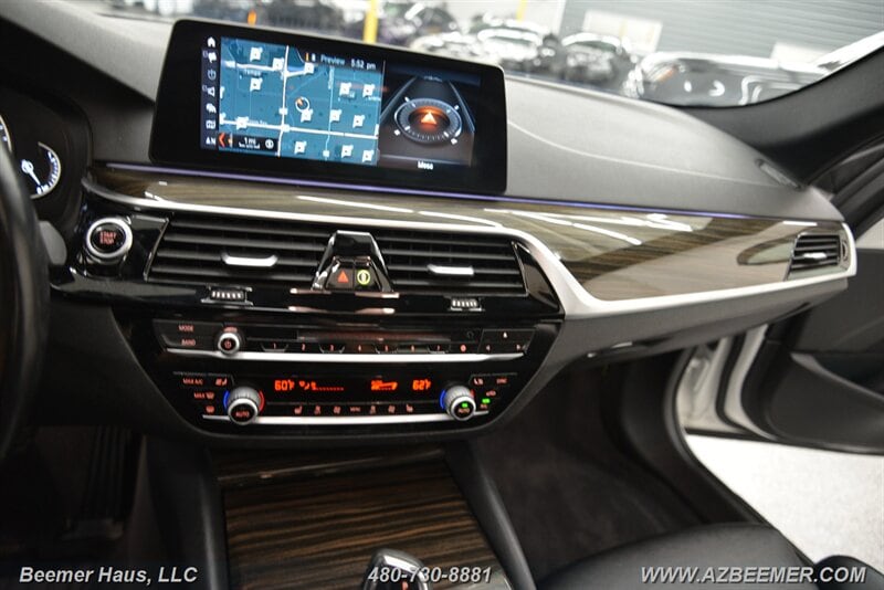 2018 BMW 5 Series 530e - Photo 34