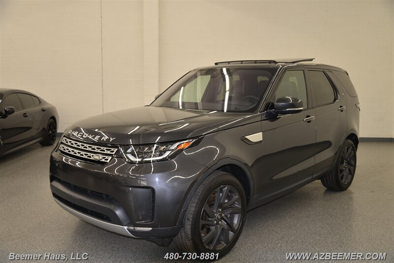 2020 Land Rover Discovery HSE Luxury photo 2