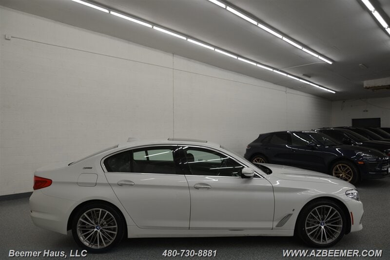 2018 BMW 5 Series 530e - Photo 10
