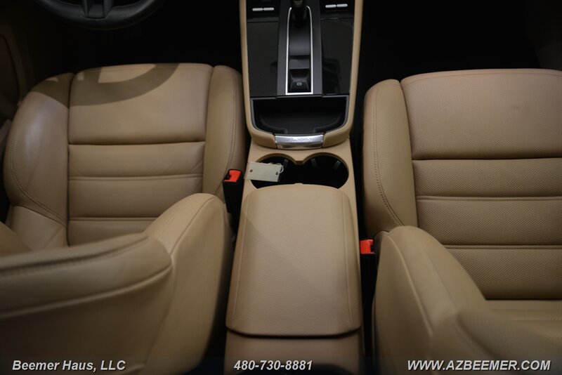 2023 Porsche Macan Base - Photo 25