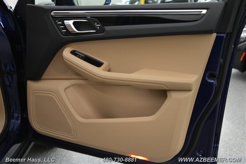 2023 Porsche Macan Base - Photo 41