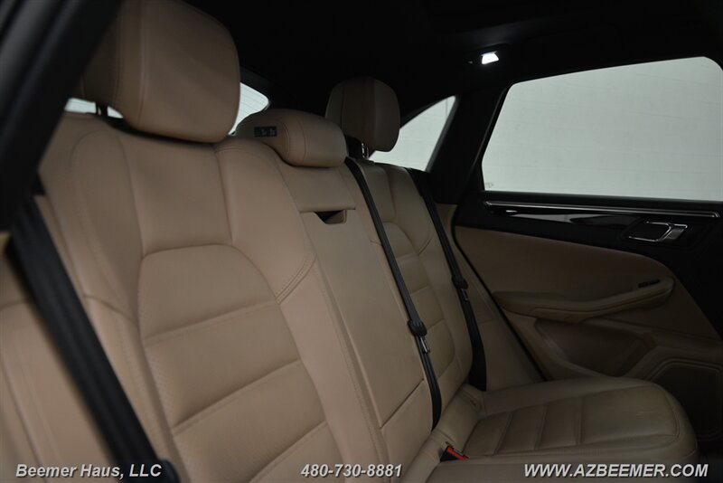 2023 Porsche Macan Base - Photo 21