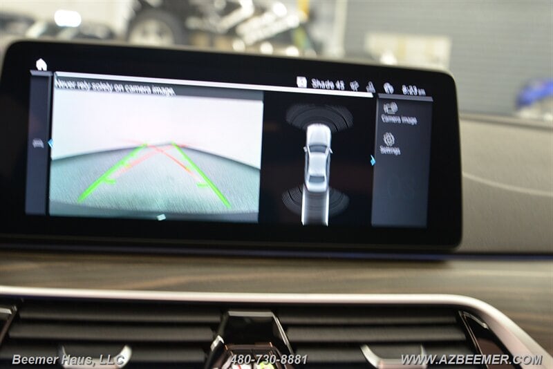 2022 BMW 5 Series 530e - Photo 39