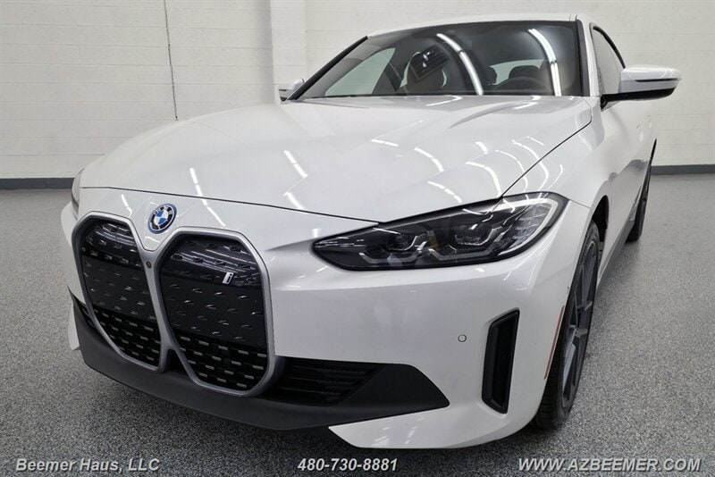2023 BMW i4 eDrive35's photo
