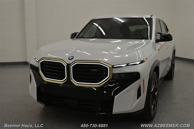 2024 BMW XM -'s photo