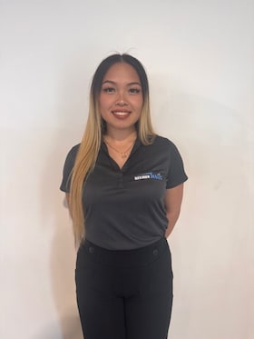 Staff member Uyen Nguyen from ID_98f96c3cdfa1