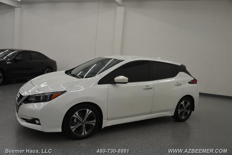 2022 Nissan Leaf SV photo 3