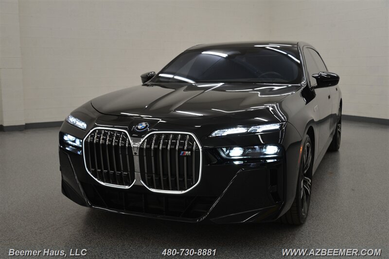 2024 BMW i7 M70's photo