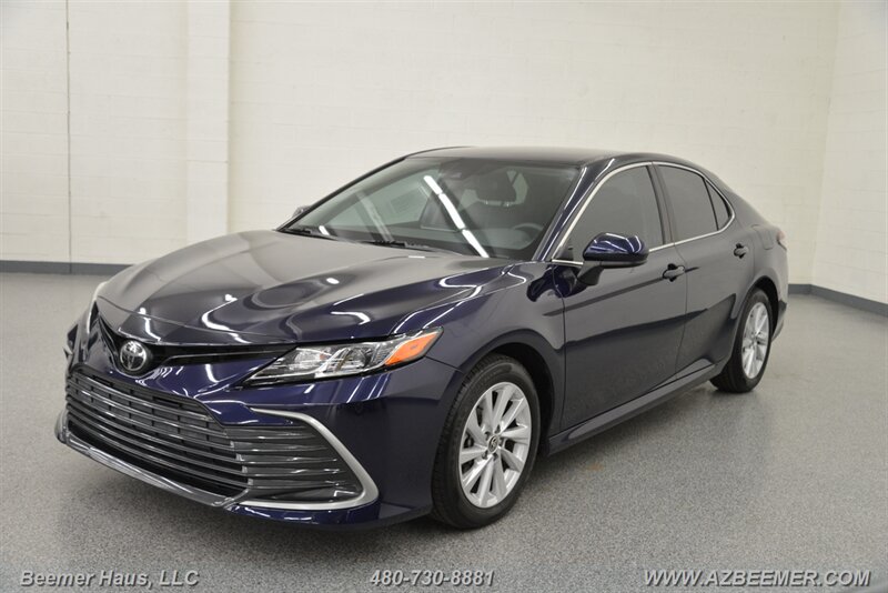 2021 Toyota Camry LE photo 2